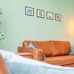 Tintin A La 4 Star For Families & Friends *