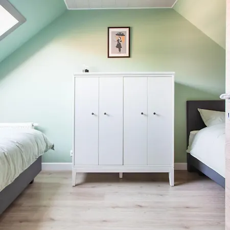 Tintin A La 4 Star For Families & Friends *