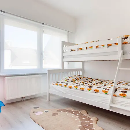 Tintin A La 4 Star For Families & Friends *