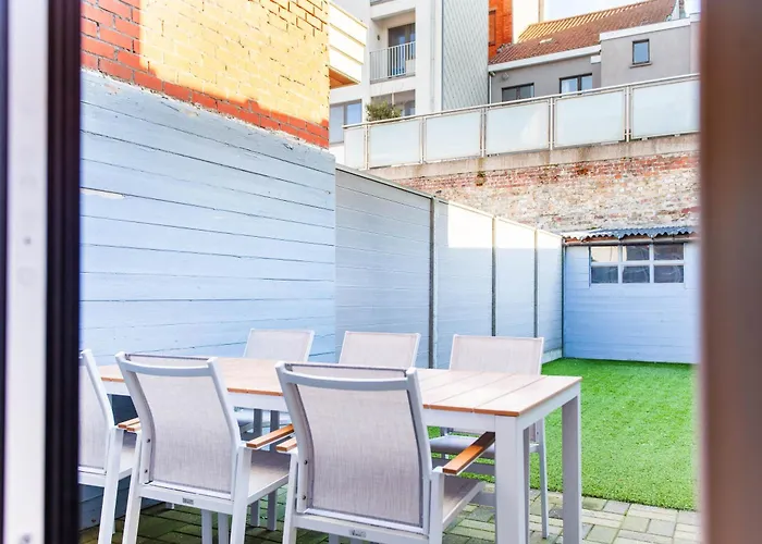 Holiday home Tintin A La 4 Star For Families & Friends Ostend